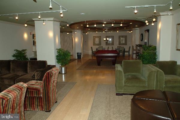 RENAISSANCE AT TYSONS - Residential Lease