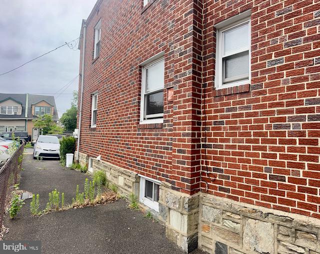 FOX CHASE - Residential Income