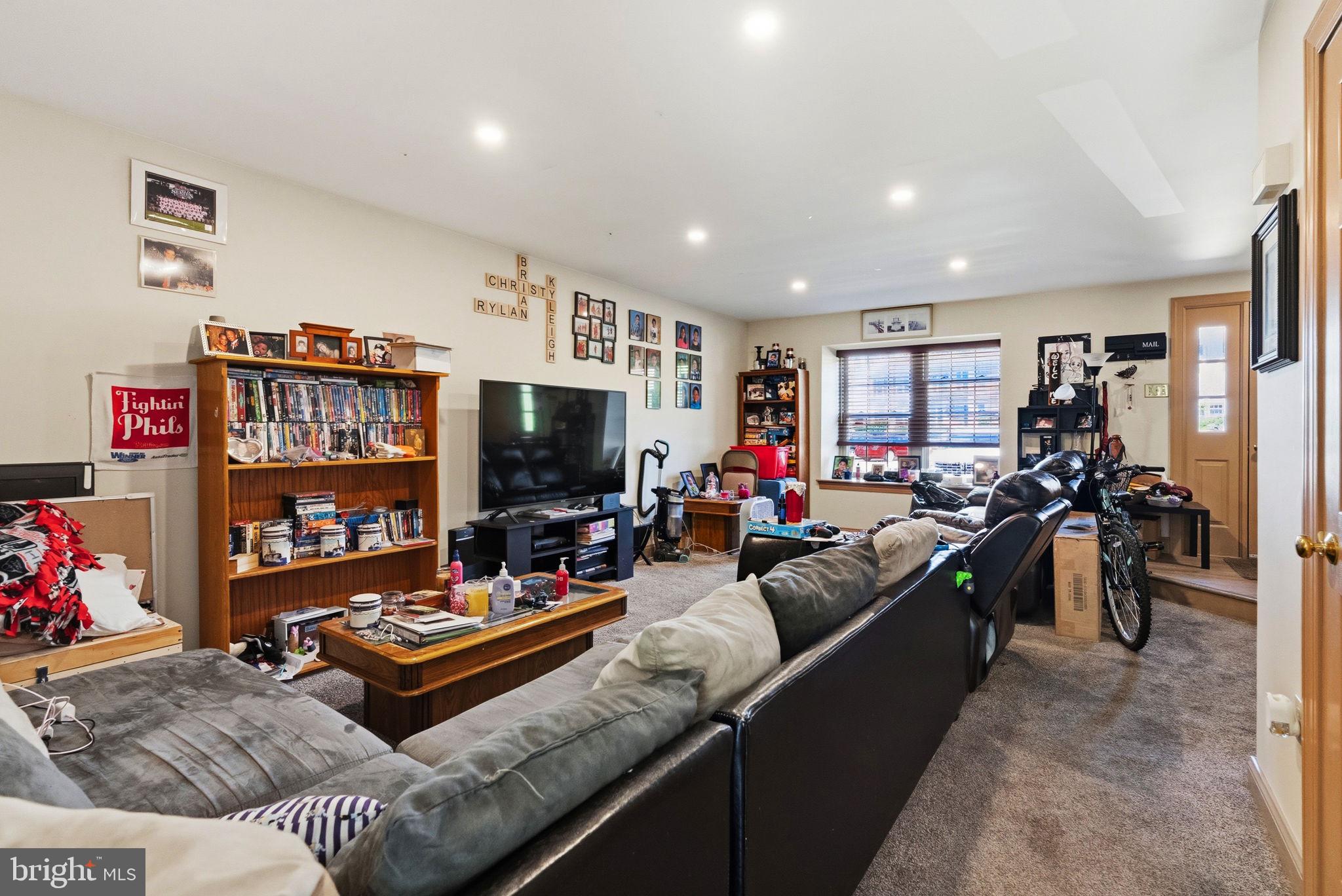MAPLE GLEN - Residential