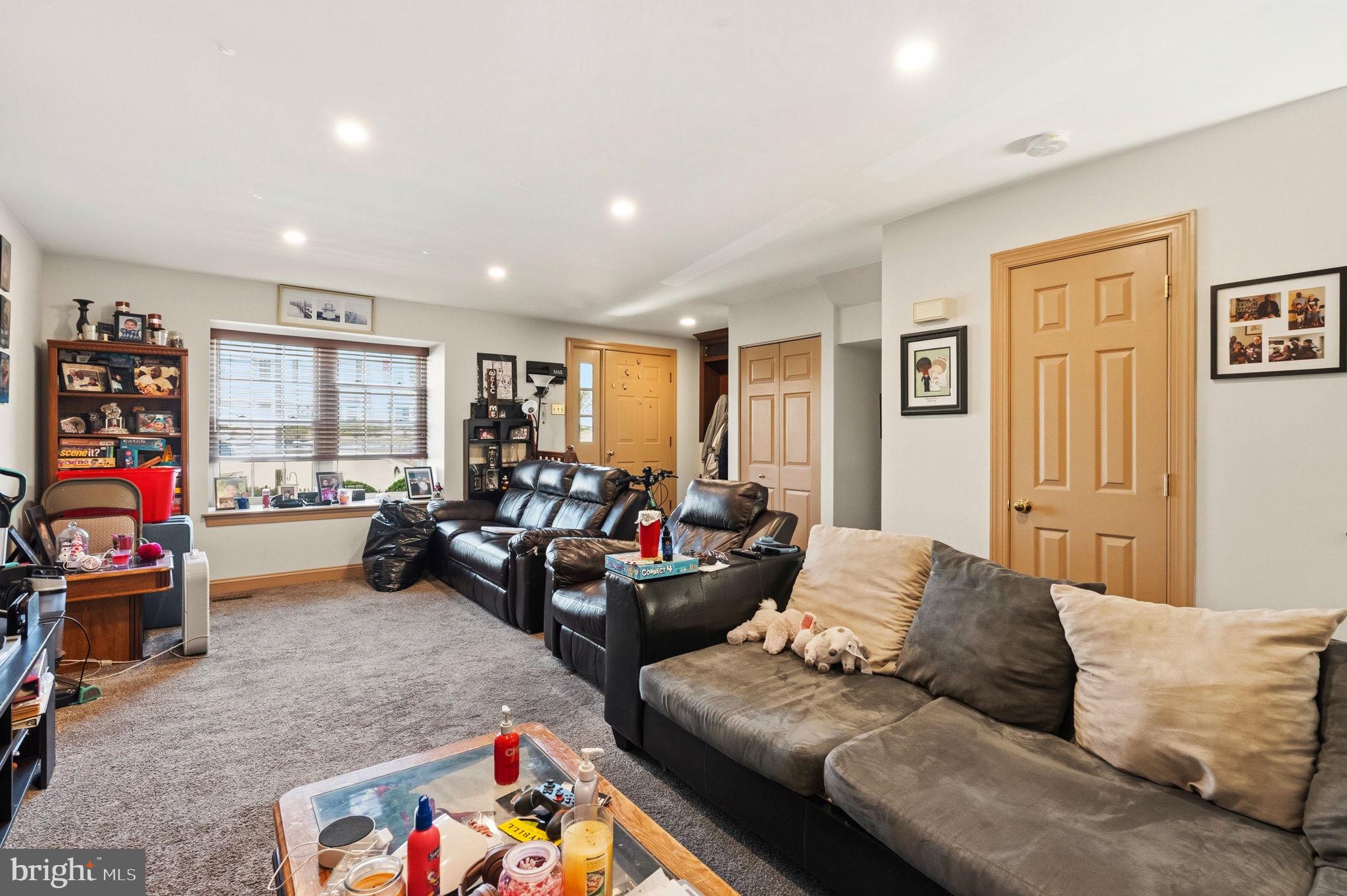 MAPLE GLEN - Residential