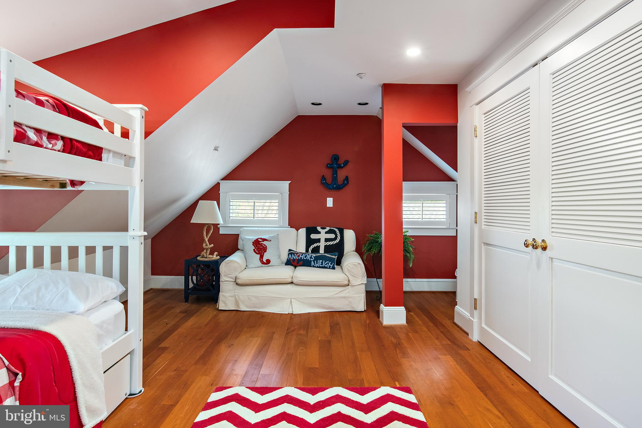 MURRAY HILL - Residential