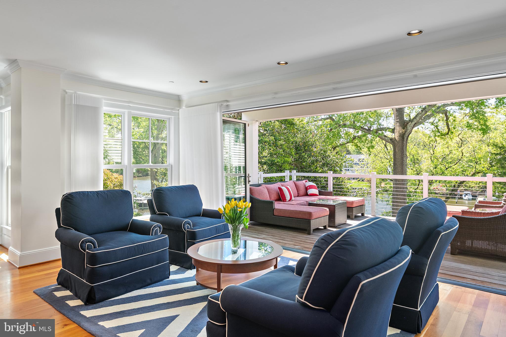 MURRAY HILL - Residential