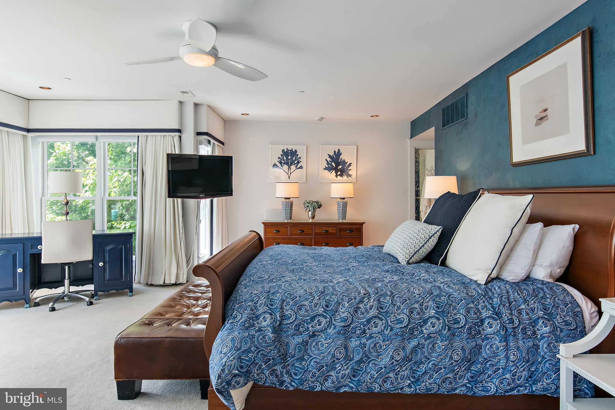 MURRAY HILL - Residential