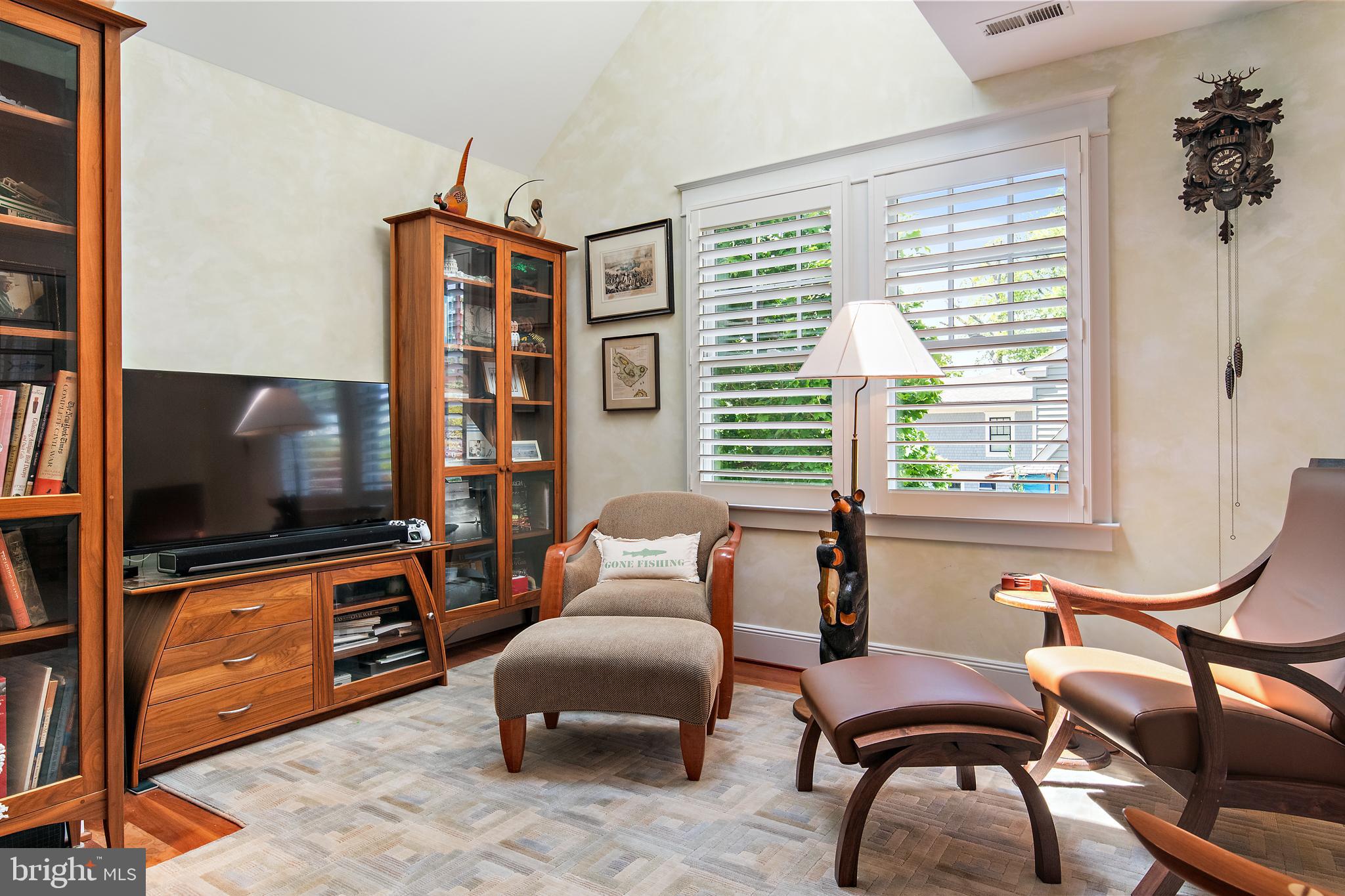 MURRAY HILL - Residential