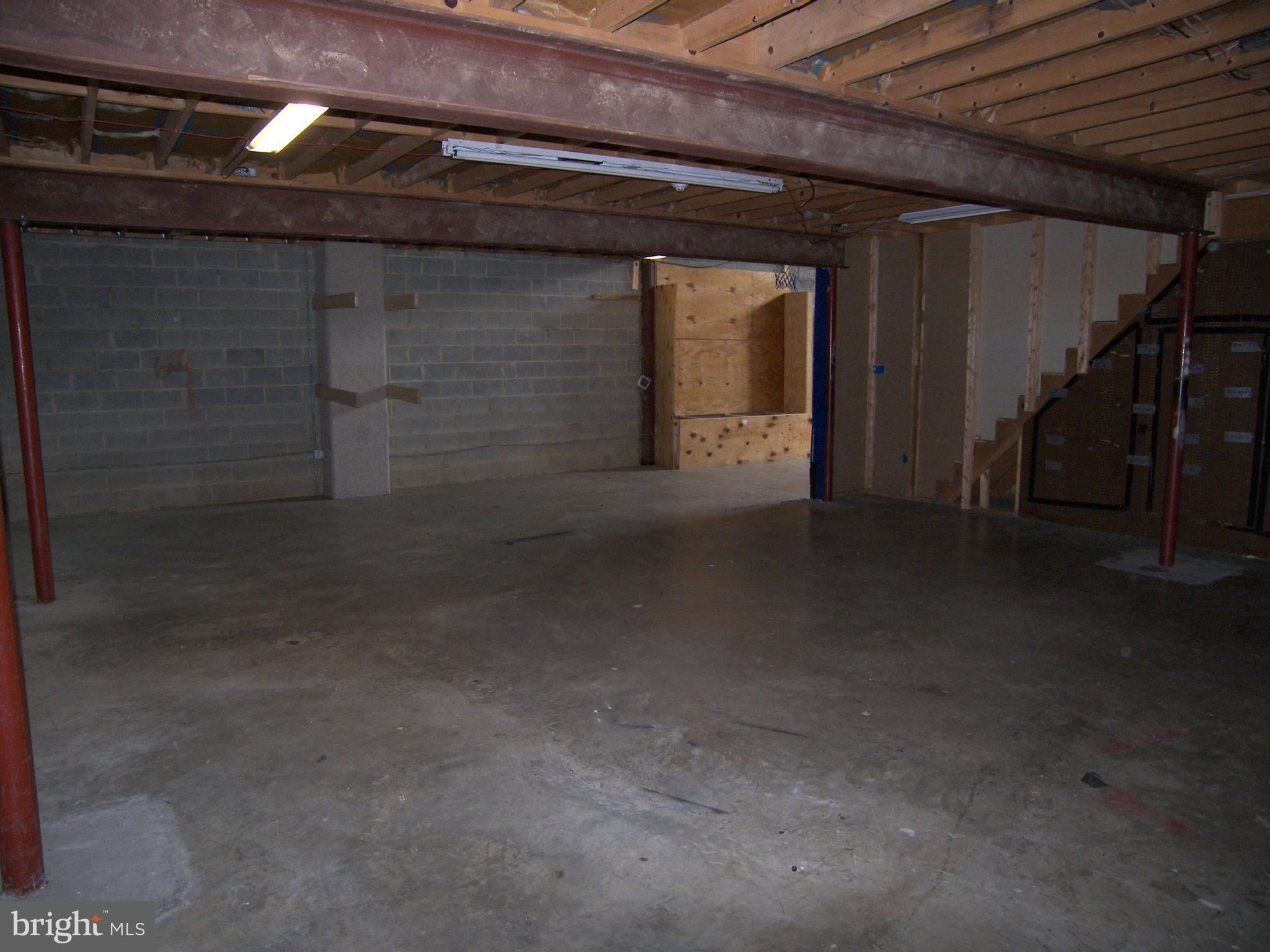 TYCO PARK - Commercial Sale