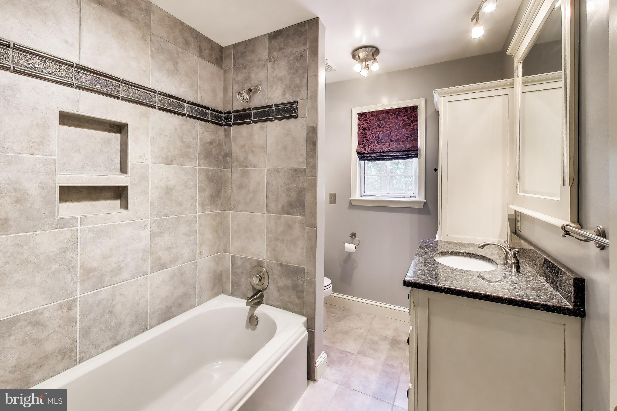 WOODMORE MEADOWS - Residential