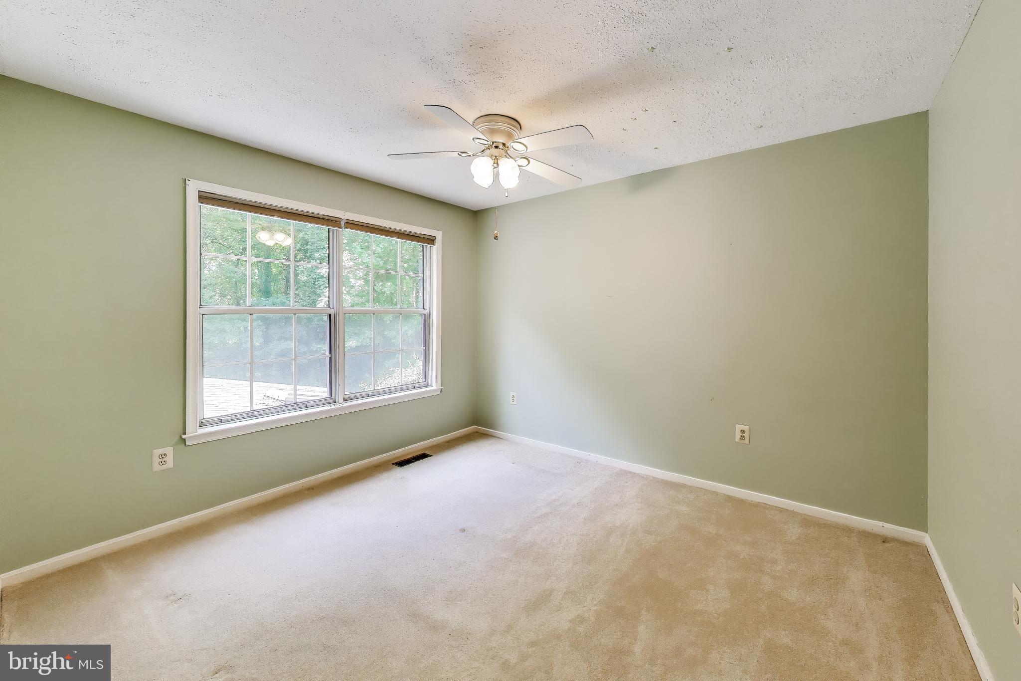 WOODMORE MEADOWS - Residential