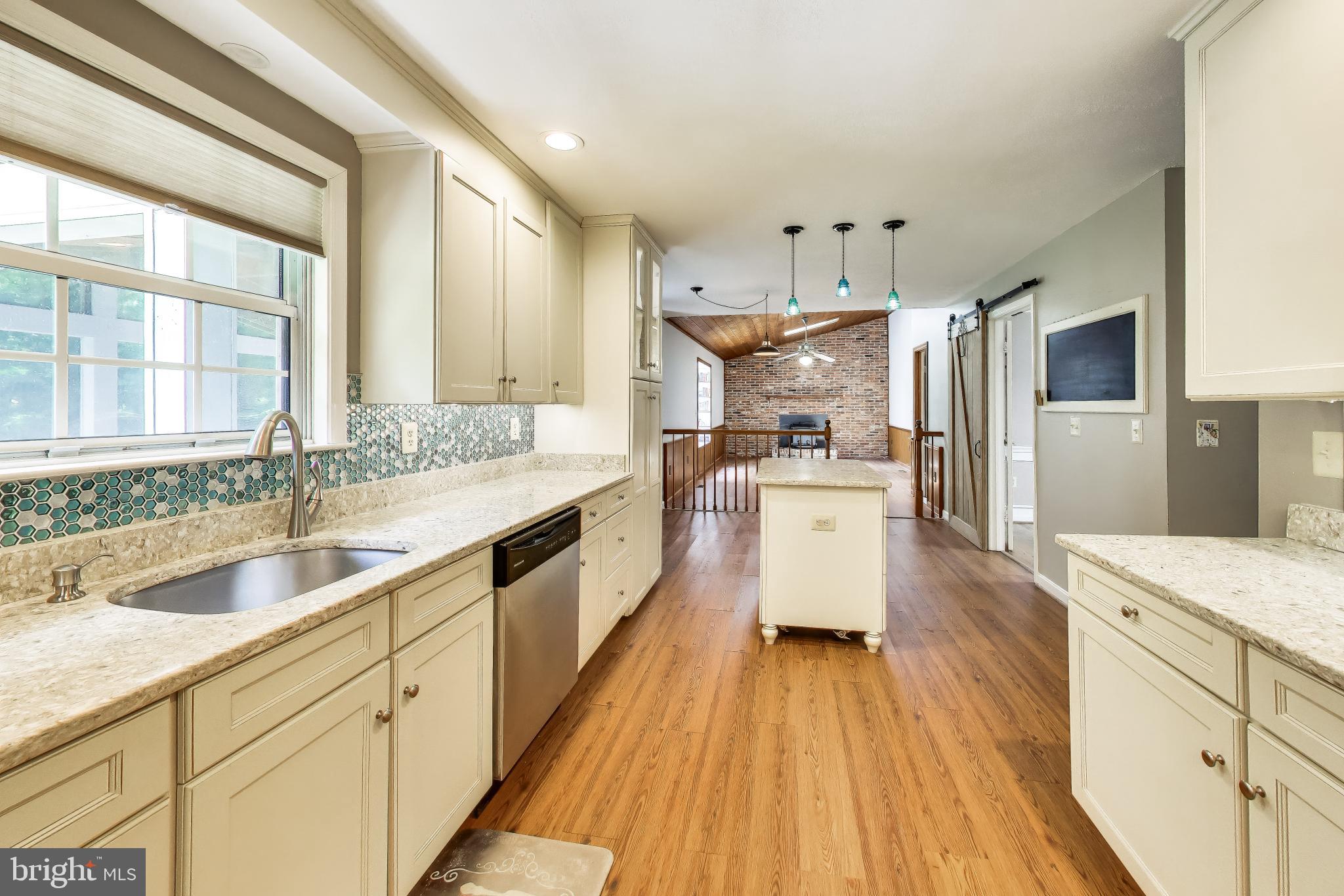 WOODMORE MEADOWS - Residential