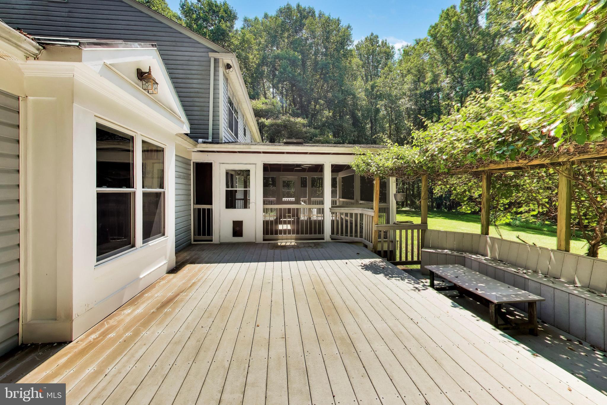 WOODMORE MEADOWS - Residential