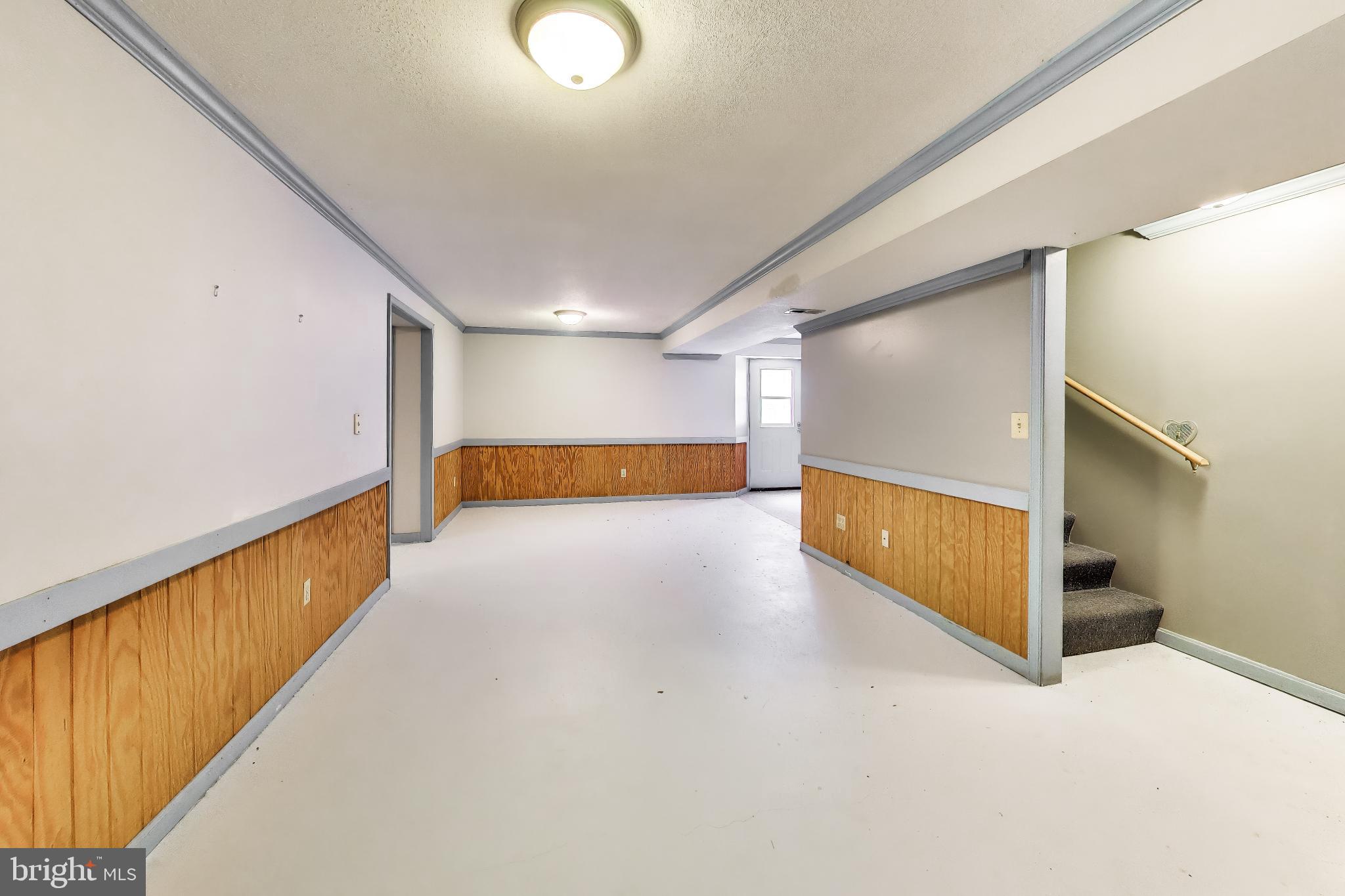 WOODMORE MEADOWS - Residential