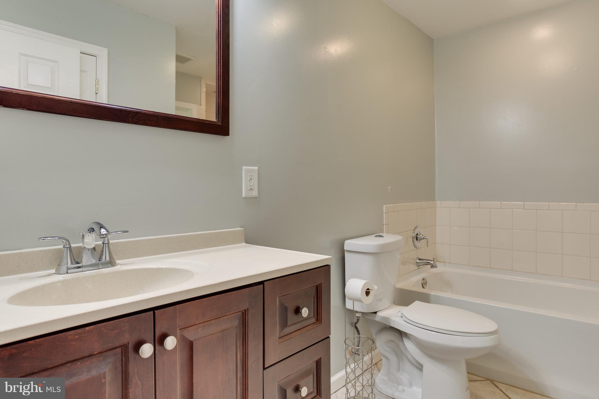CHELSEA BEACH - Residential Lease