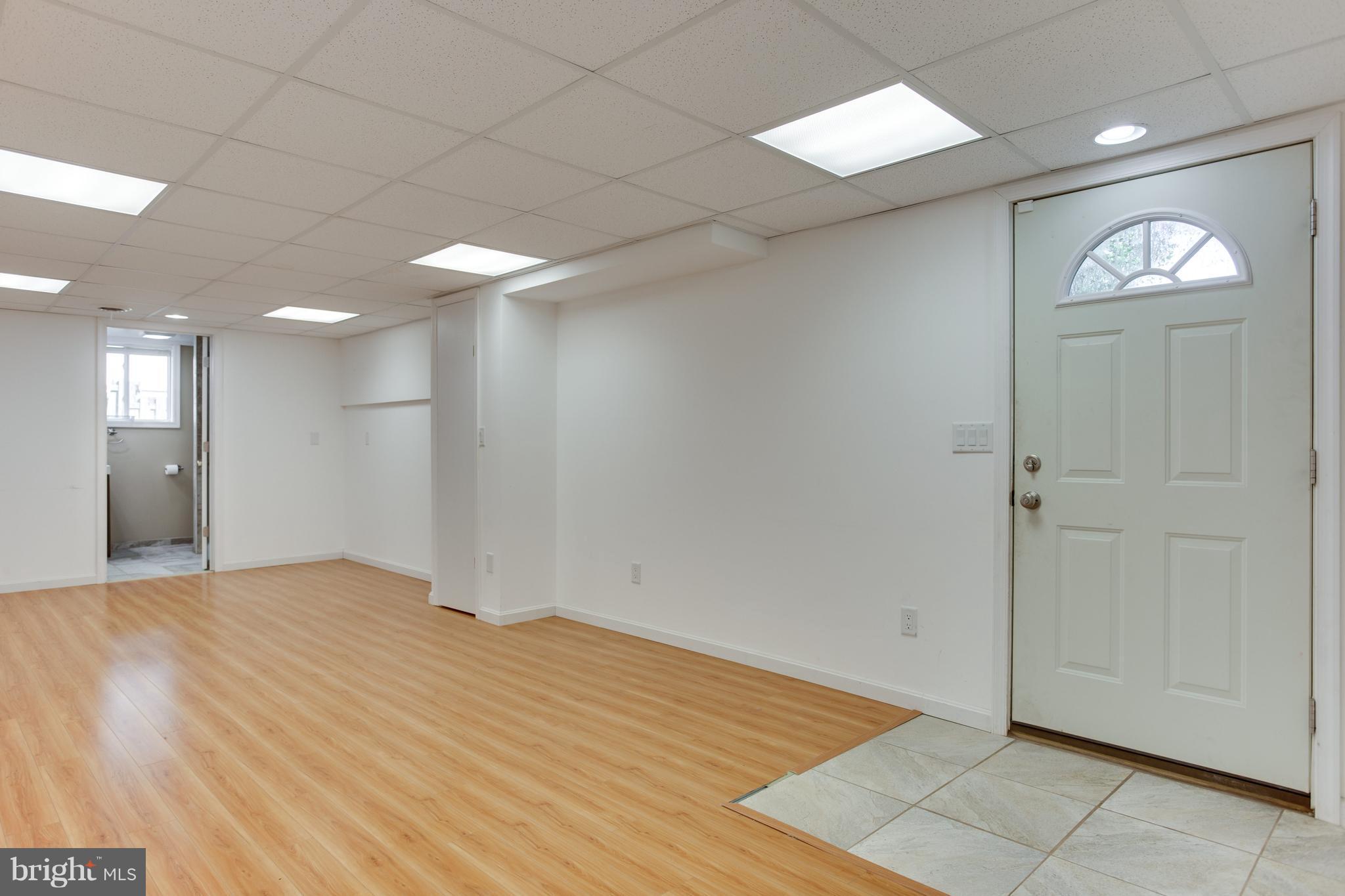CHELSEA BEACH - Residential Lease