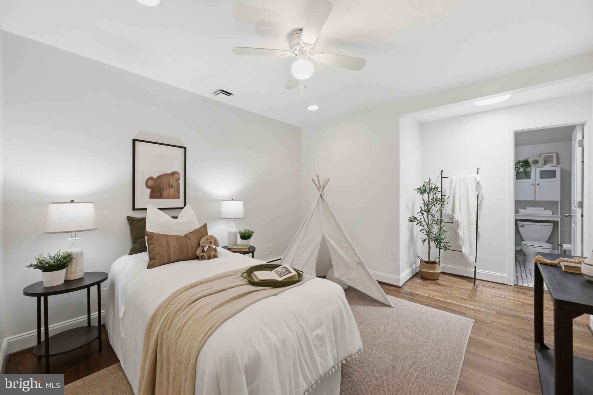 FOREST HILLS - Residential