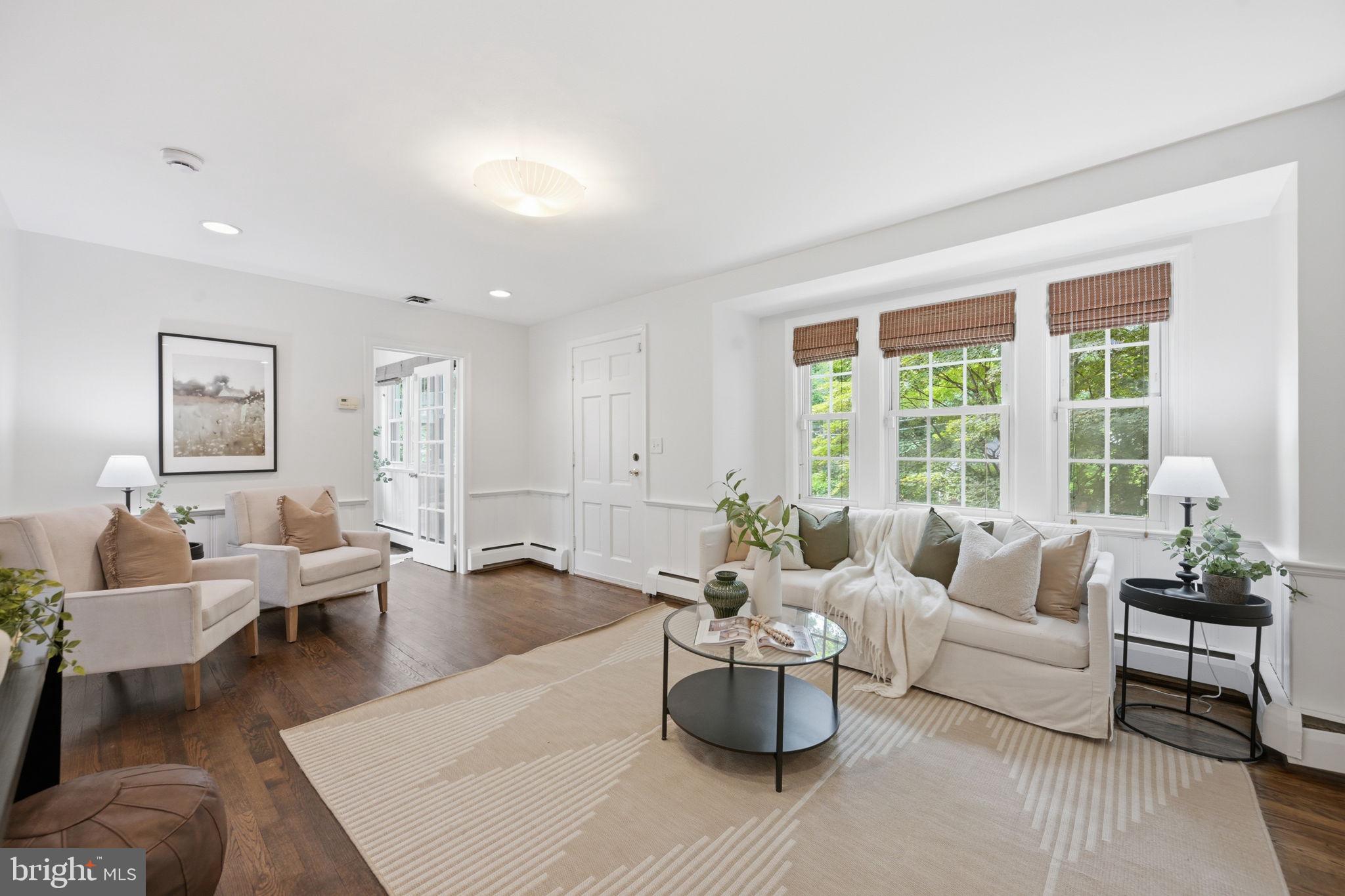 FOREST HILLS - Residential