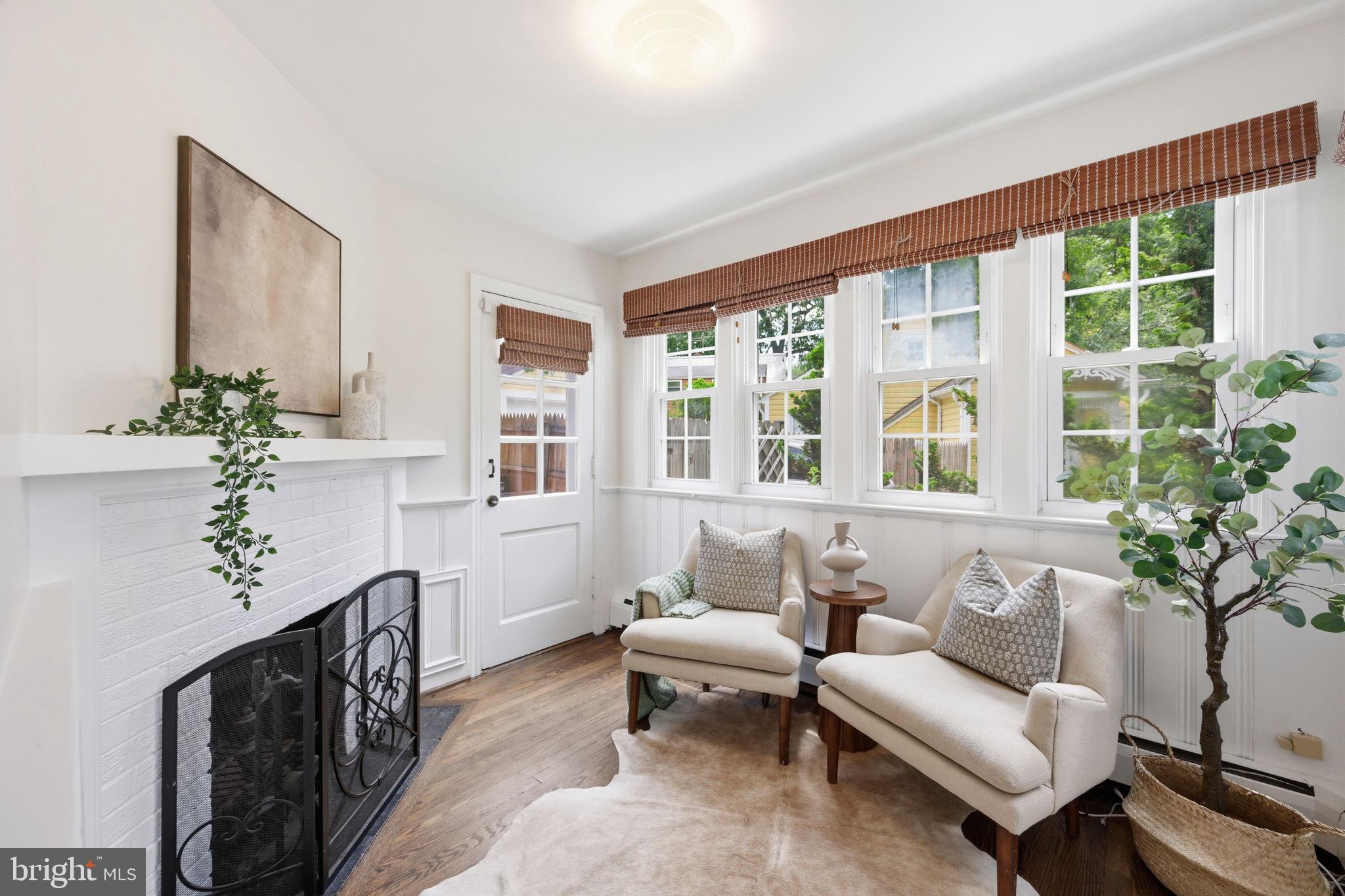 FOREST HILLS - Residential