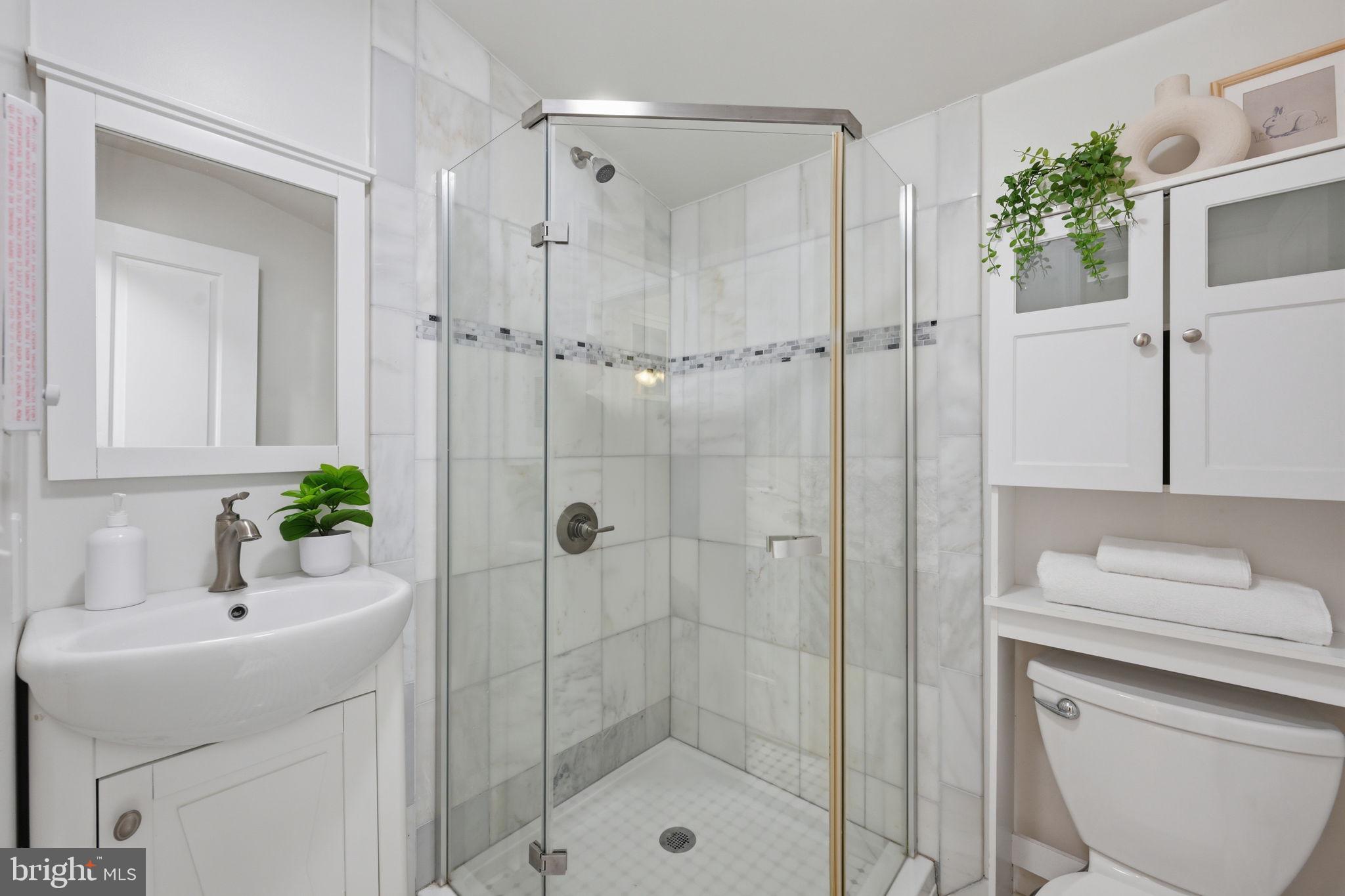 FOREST HILLS - Residential