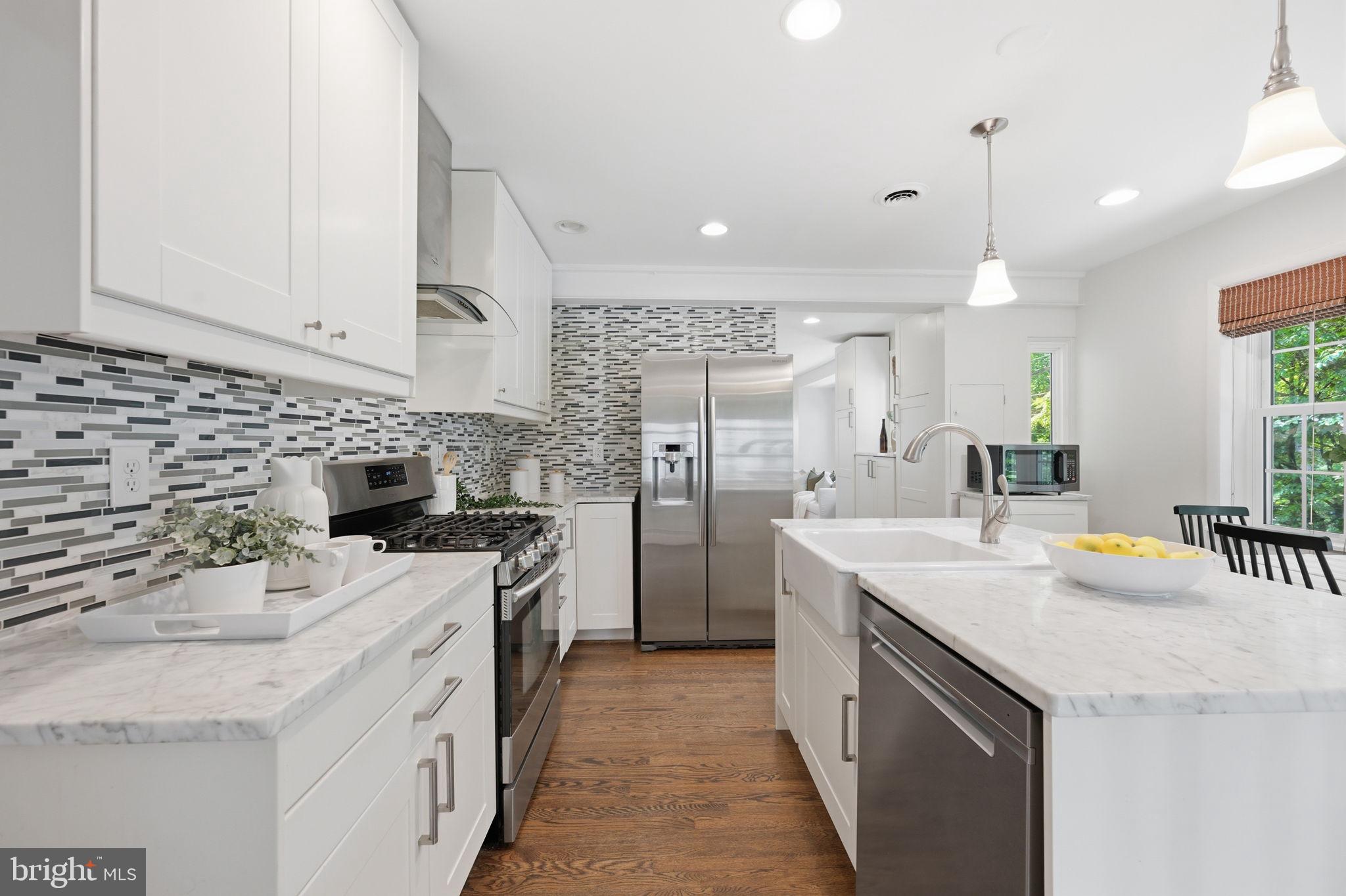 FOREST HILLS - Residential