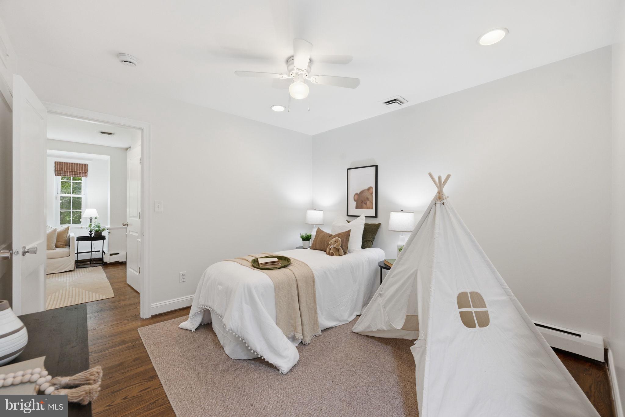 FOREST HILLS - Residential