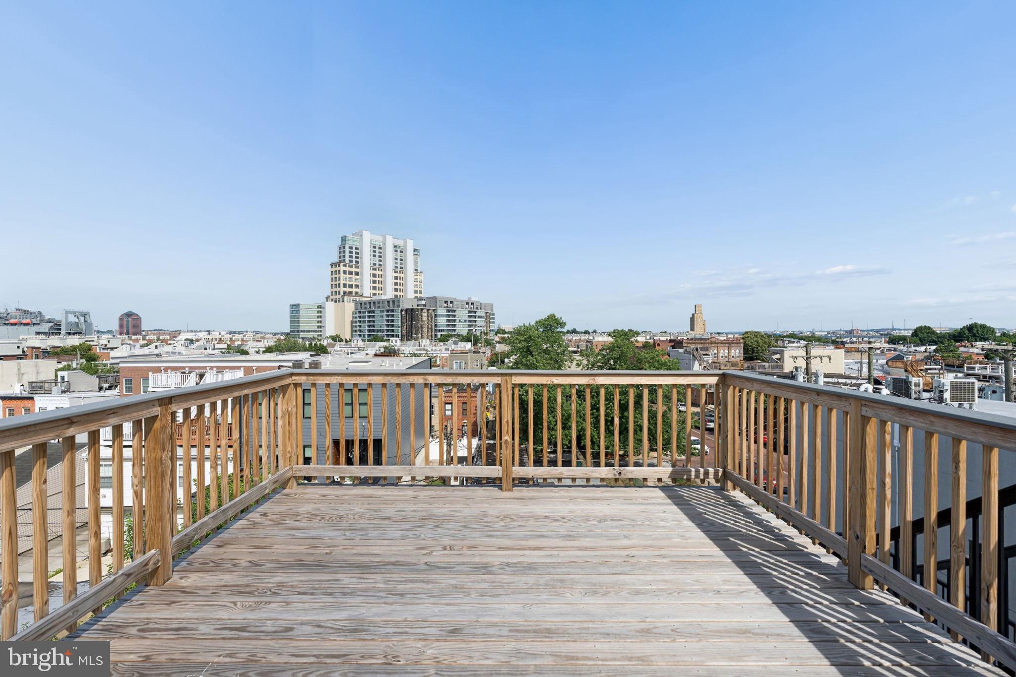 LOCUST POINT - Residential