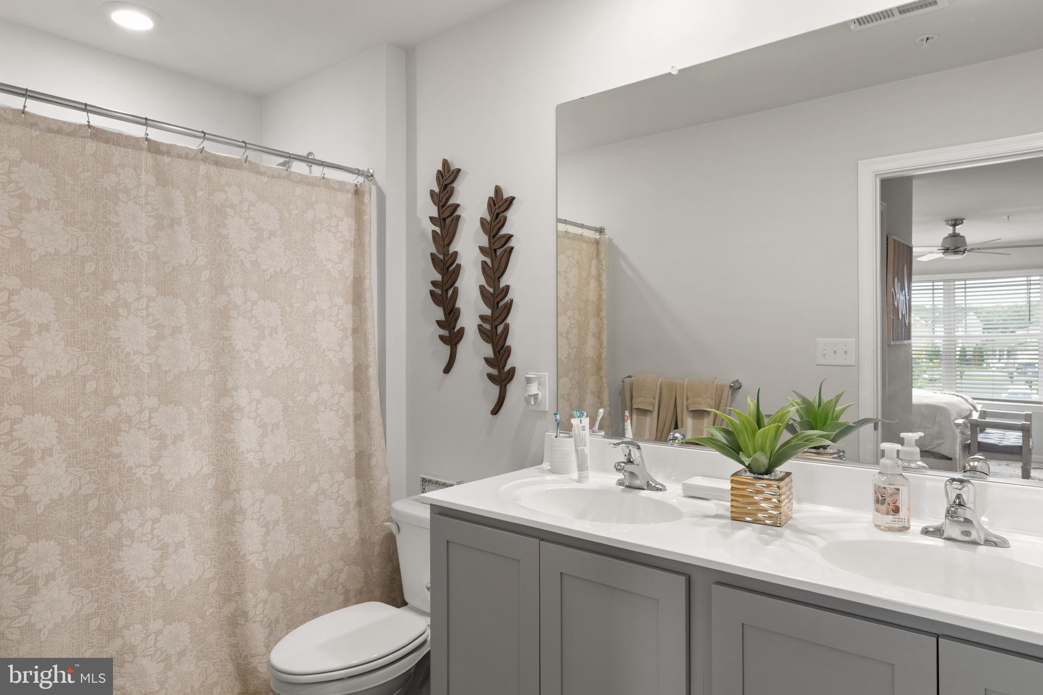 CEDAR COMMONS - Residential
