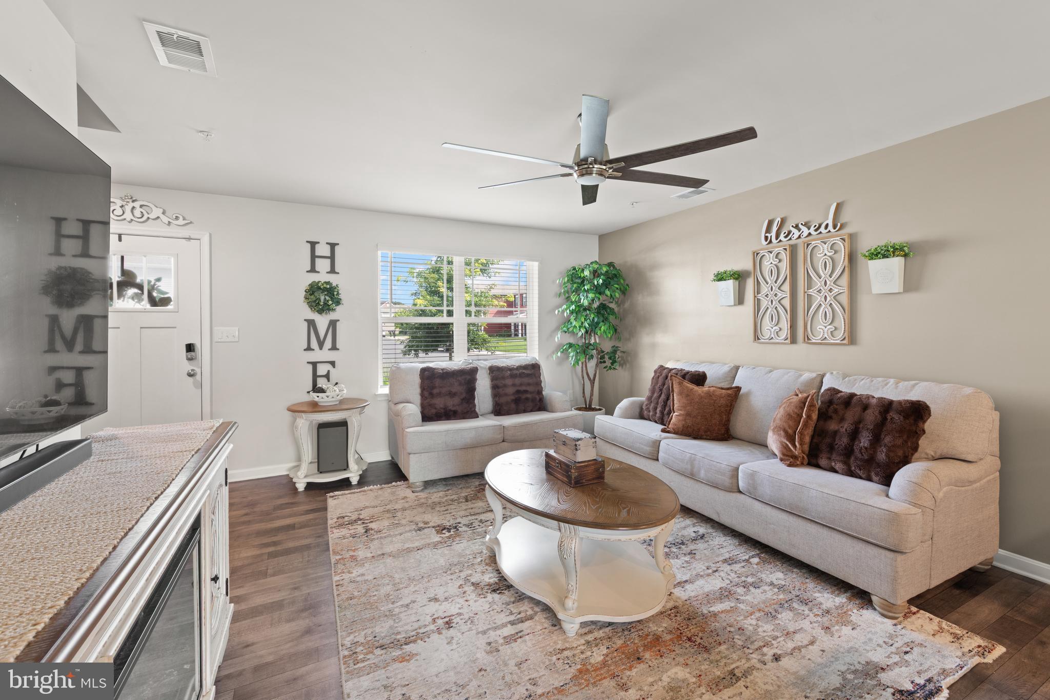 CEDAR COMMONS - Residential