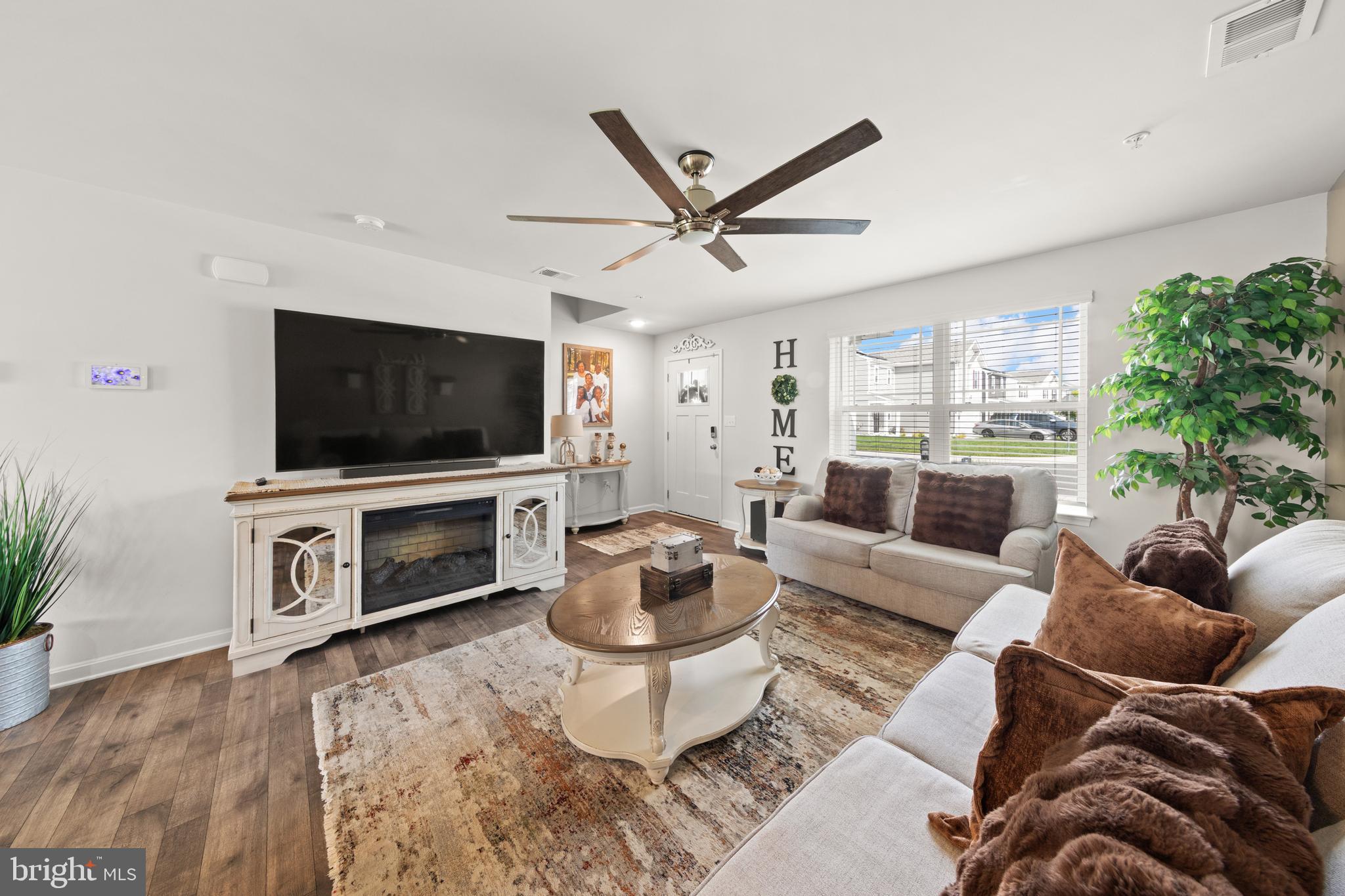 CEDAR COMMONS - Residential