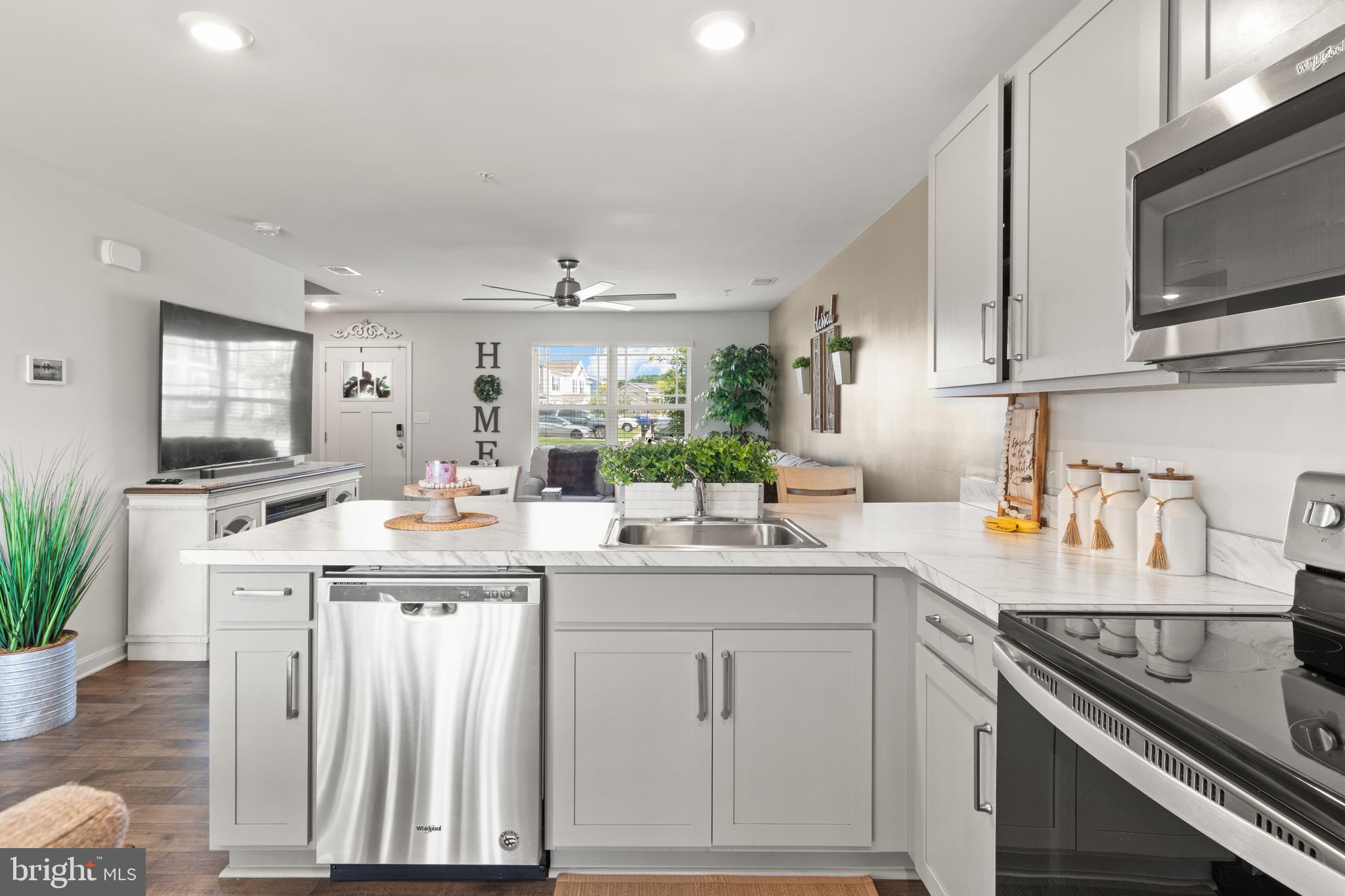 CEDAR COMMONS - Residential