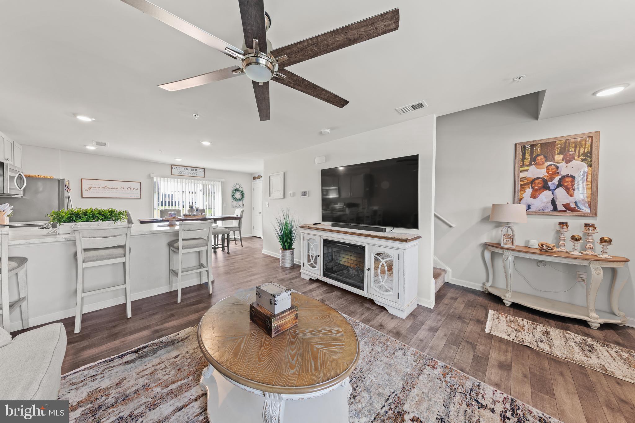 CEDAR COMMONS - Residential