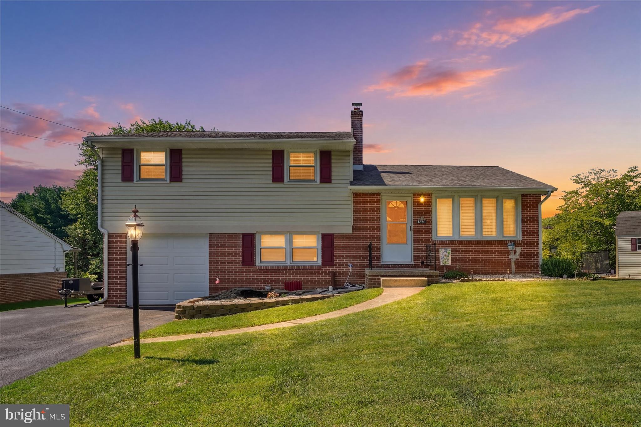 SUNSET TERRACE - Residential