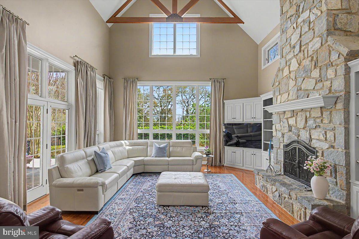 STONEY RUN - Residential
