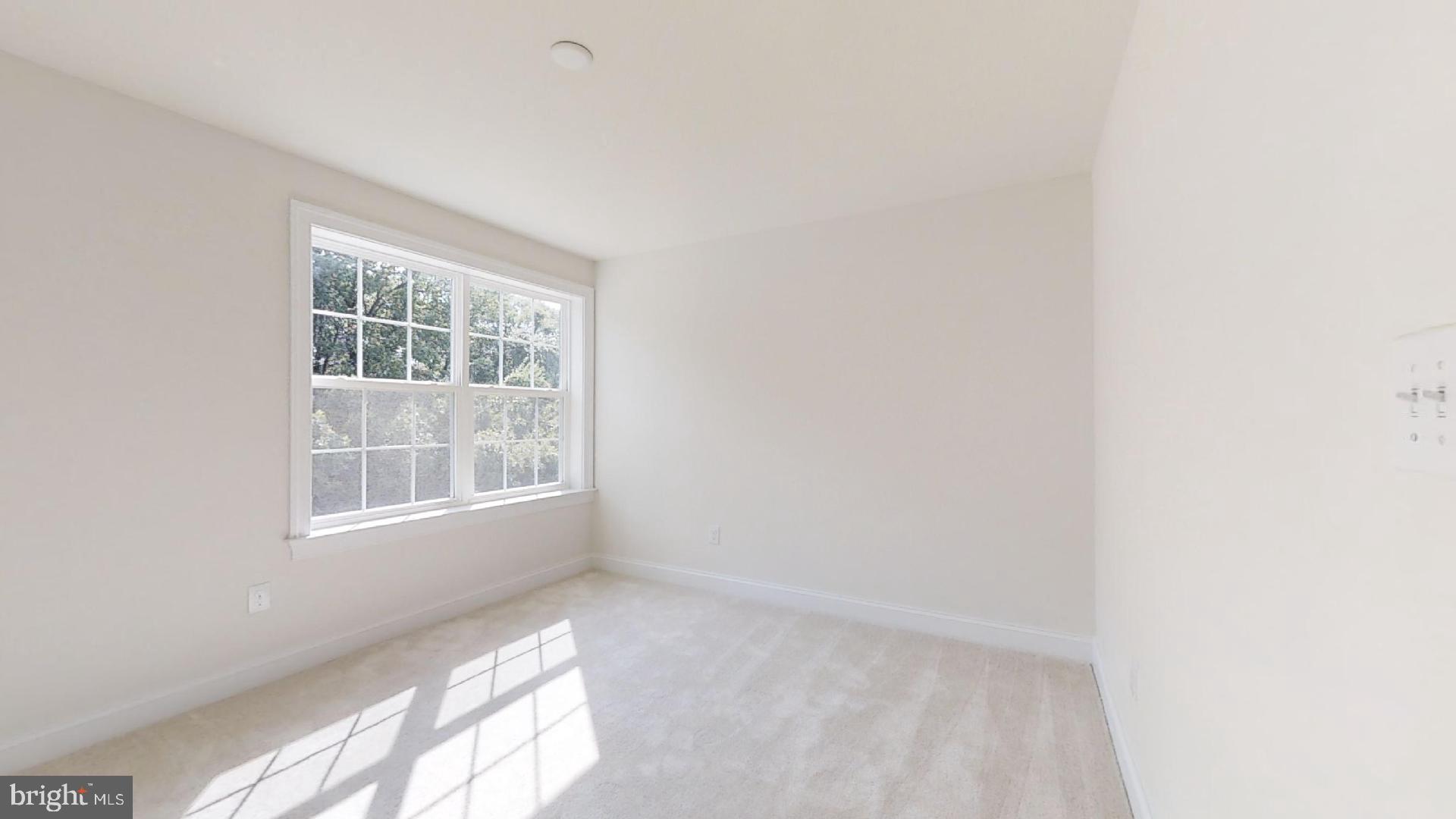 HIDDEN BROOK - Residential