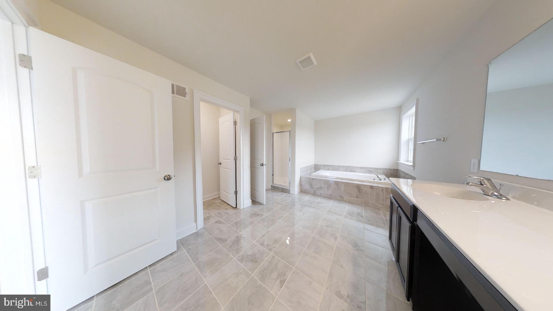 HIDDEN BROOK - Residential