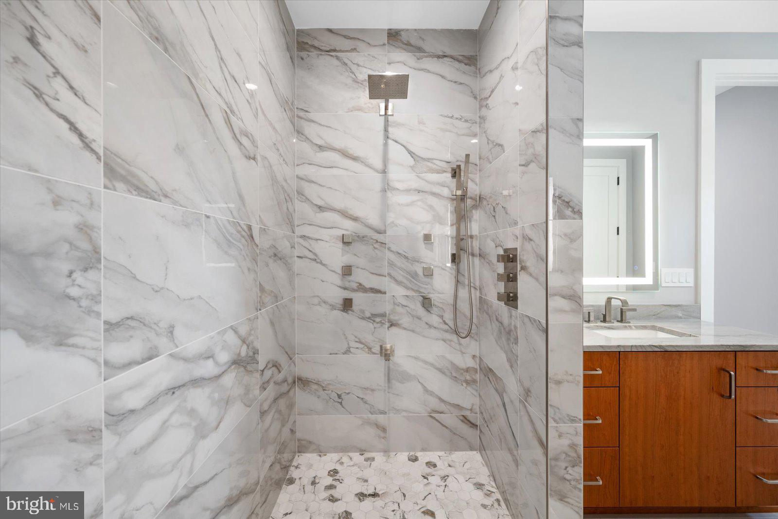 SNUG HARBOR - Residential