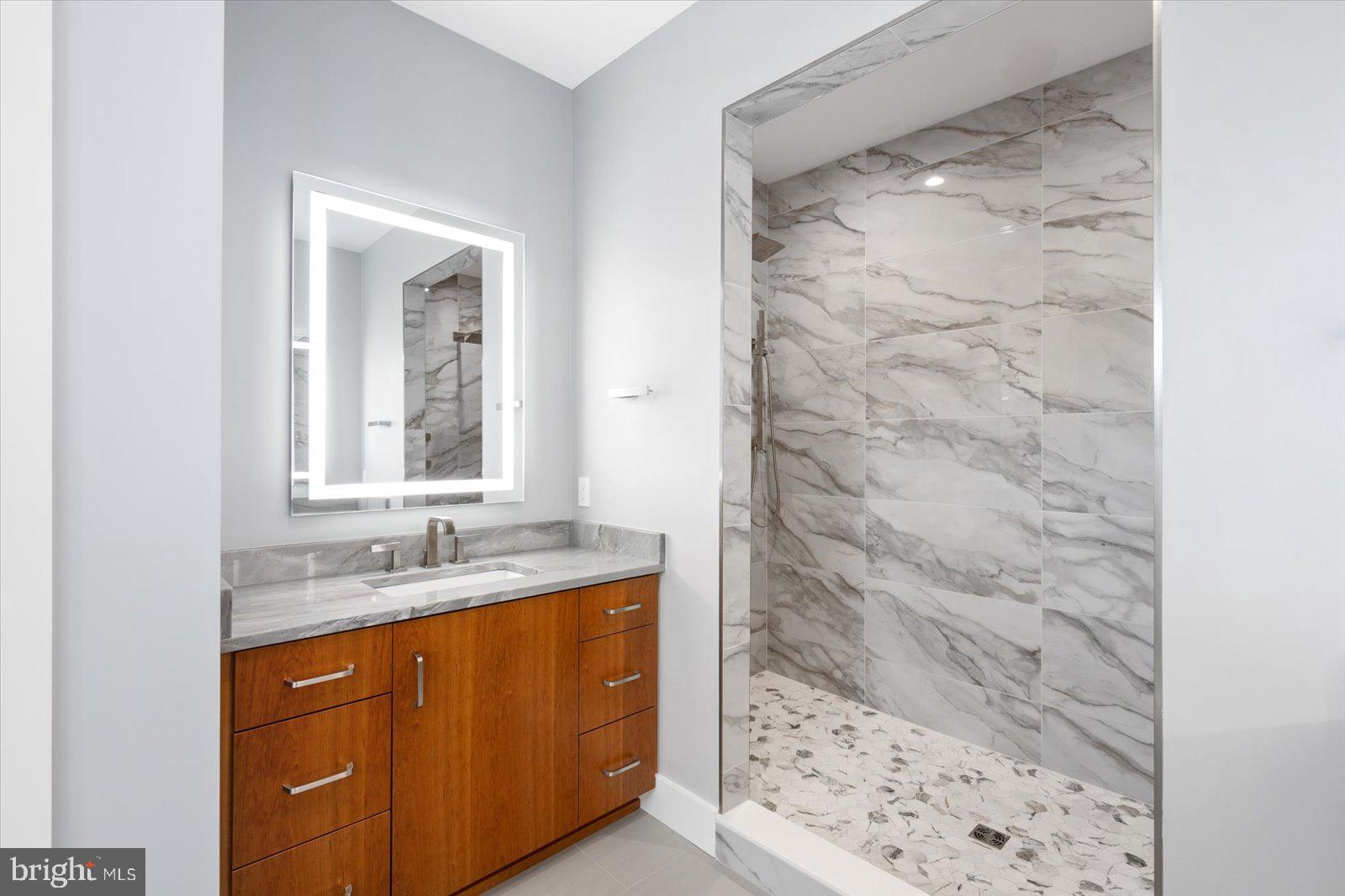 SNUG HARBOR - Residential