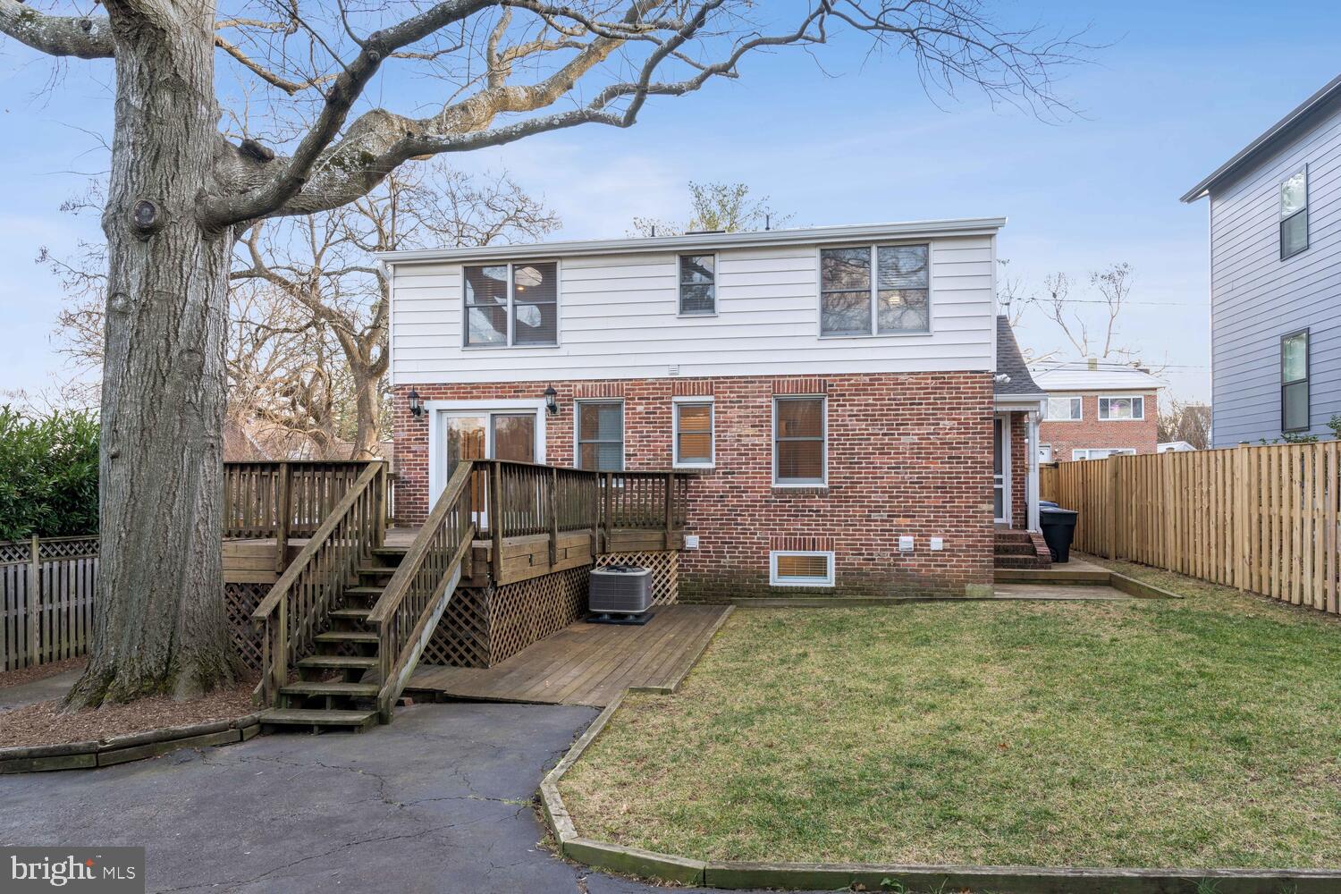 ARLINGTON HILLS - Residential