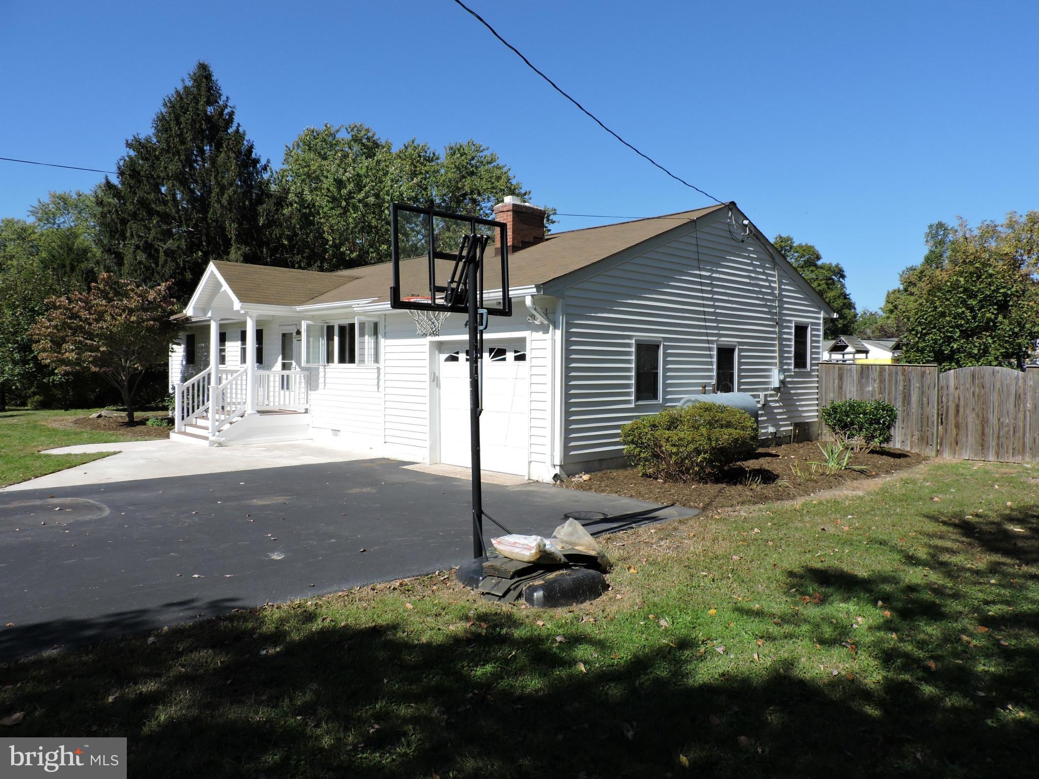 PEACOCK MANOR - Residential