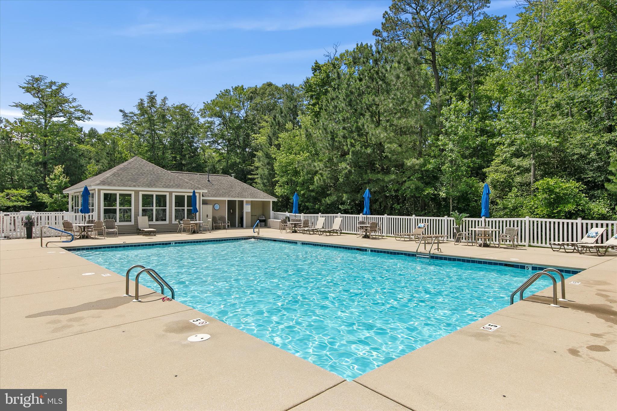 WINDMILL WOODS - Residential