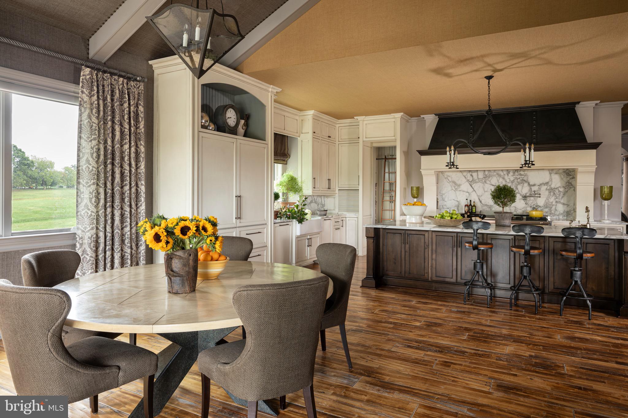 CREIGHTON FARMS - Residential