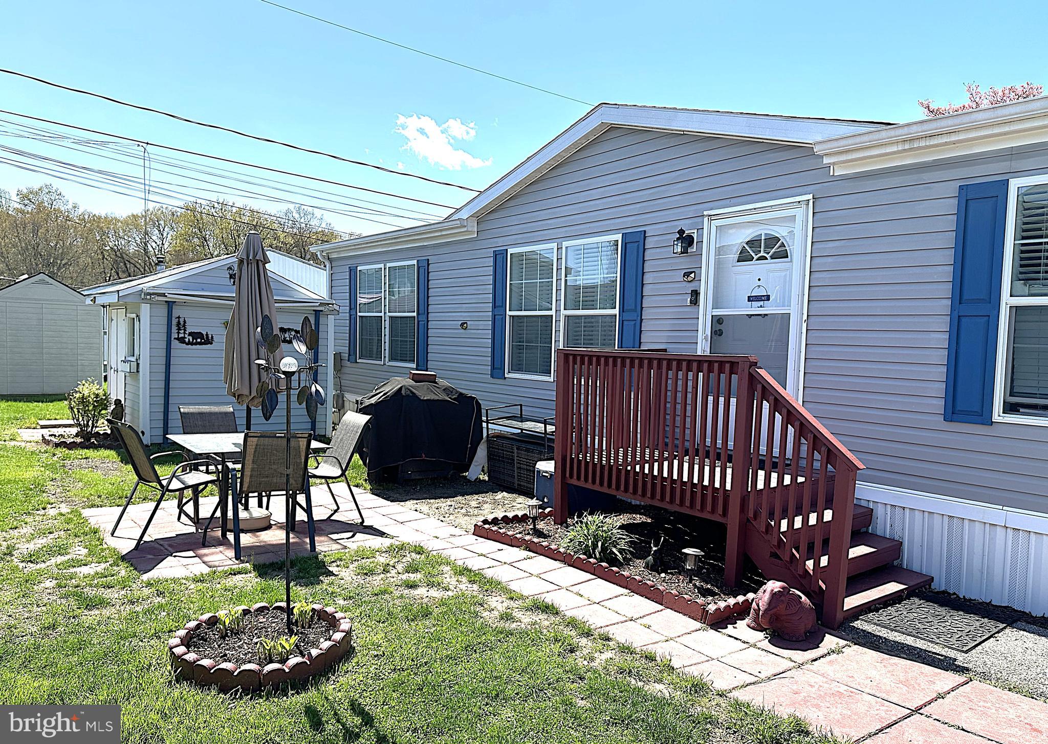 ARUNDEL MOBILE VILLAGE - Residential