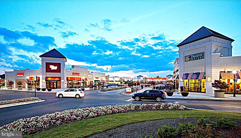 ARUNDEL MOBILE VILLAGE - Residential