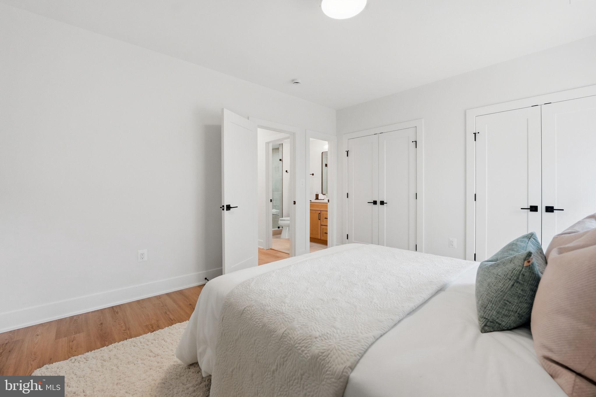 PIMMIT HILLS - Residential