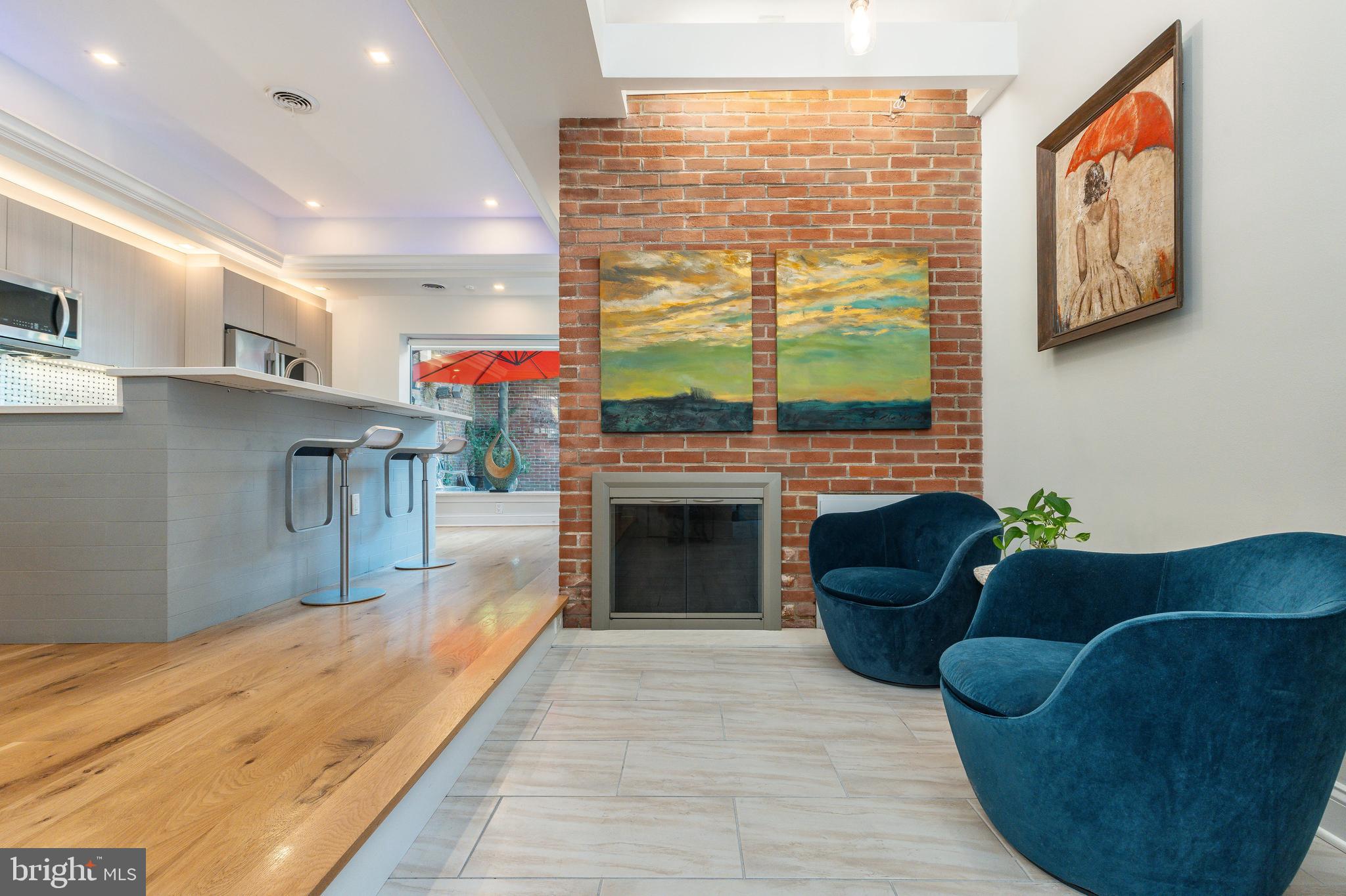 SOCIETY HILL - Residential