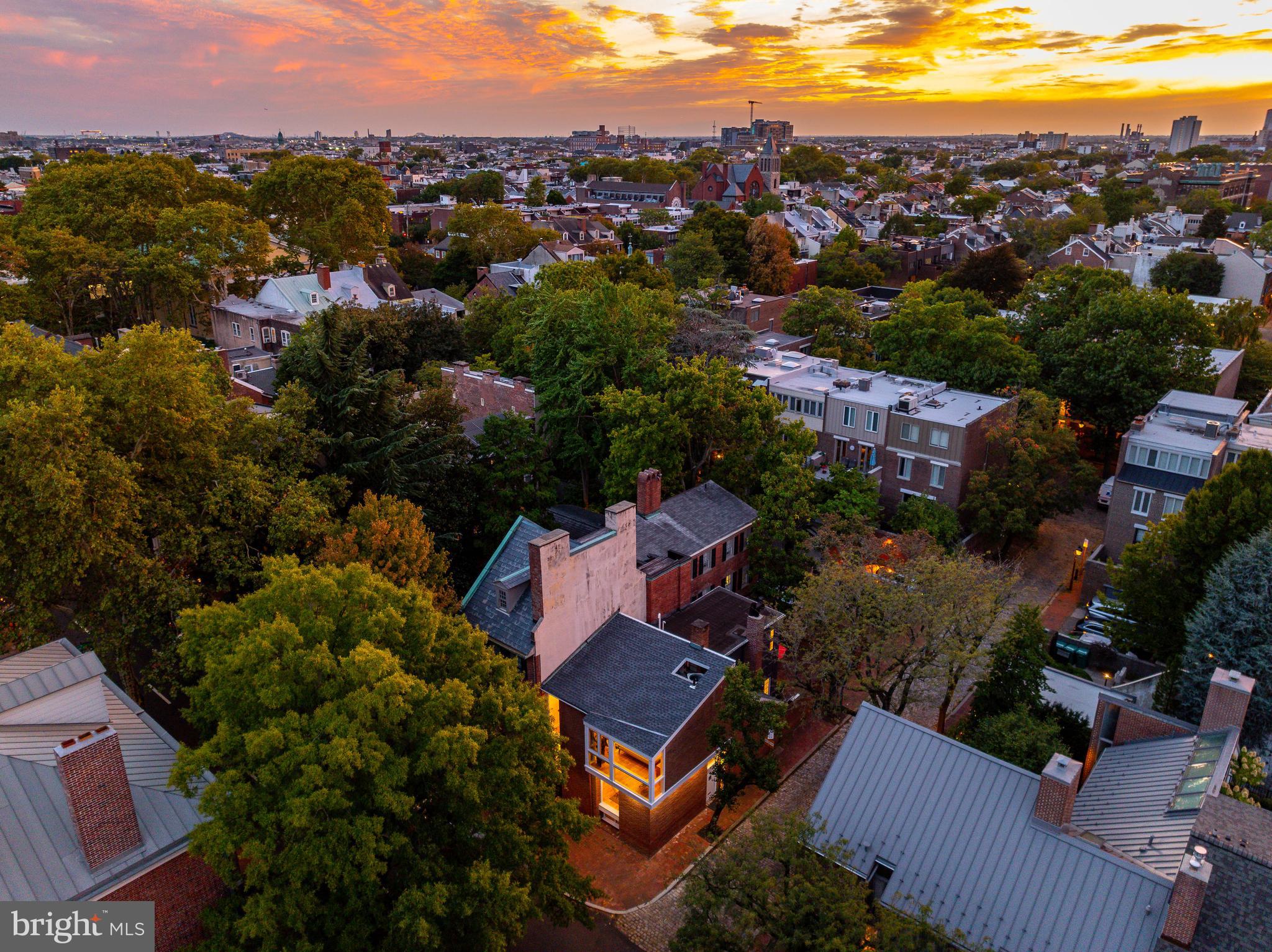 SOCIETY HILL - Residential