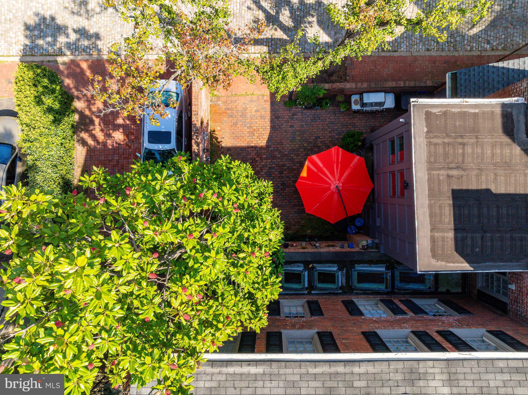 SOCIETY HILL - Residential
