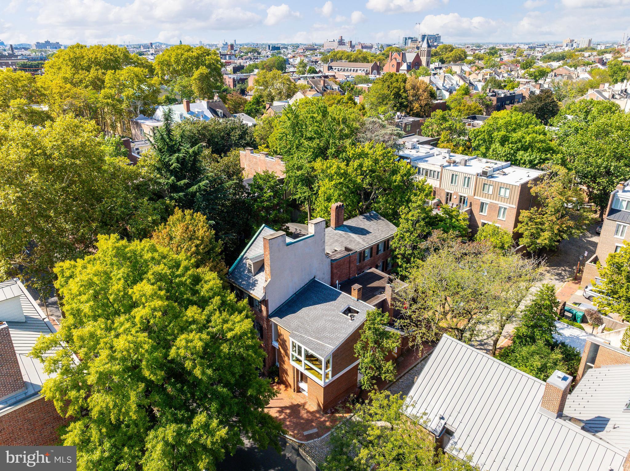 SOCIETY HILL - Residential
