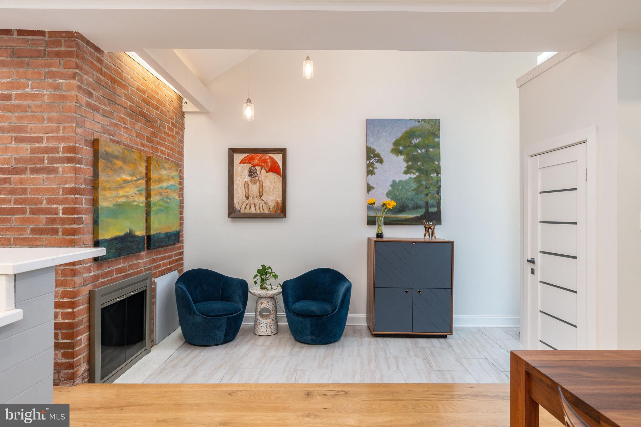 SOCIETY HILL - Residential