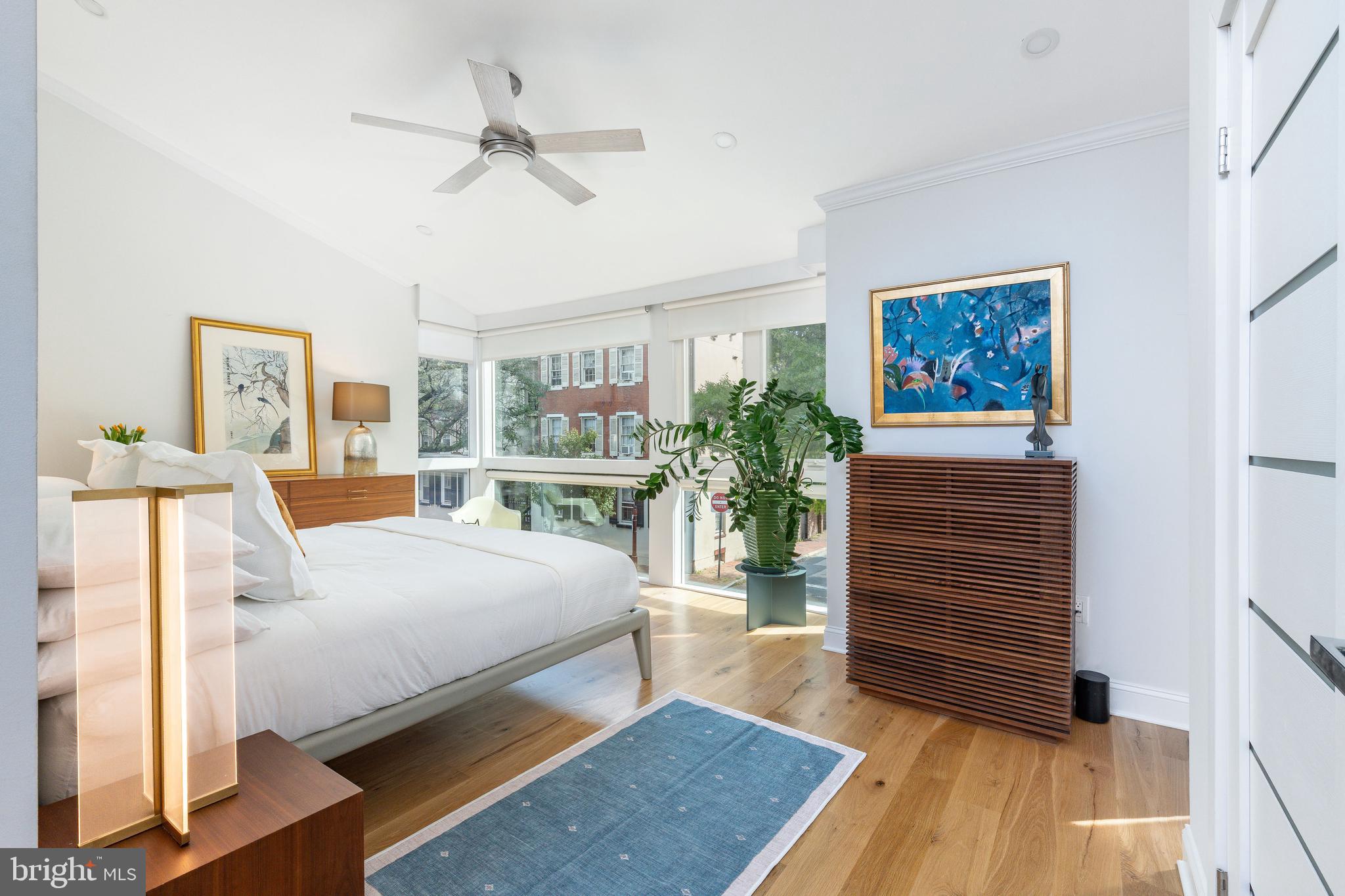 SOCIETY HILL - Residential