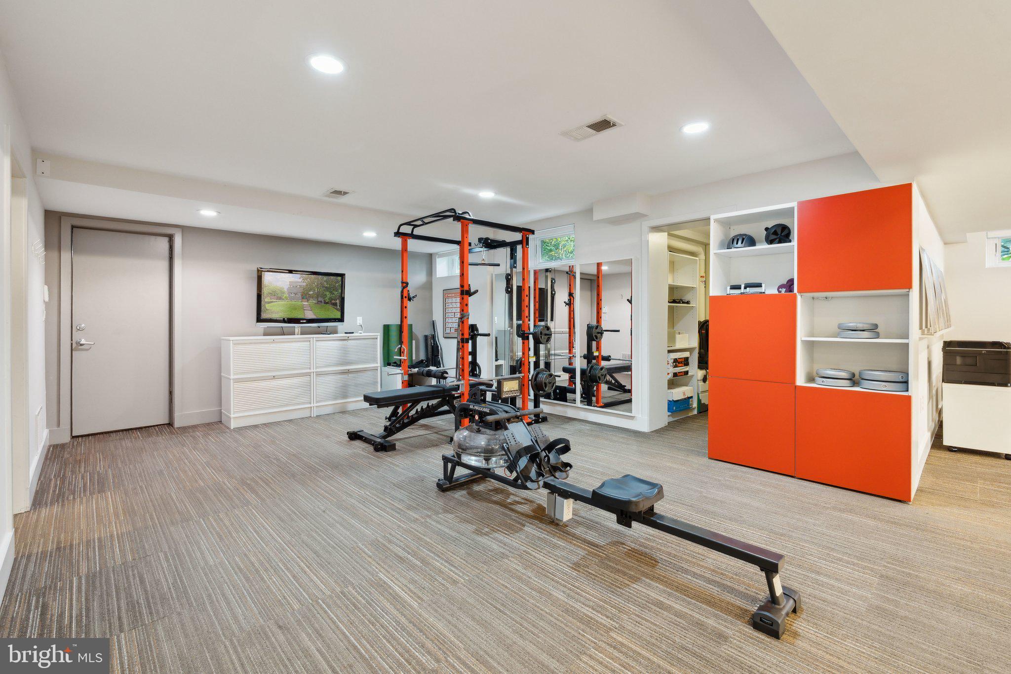 HIGH POINT - Residential