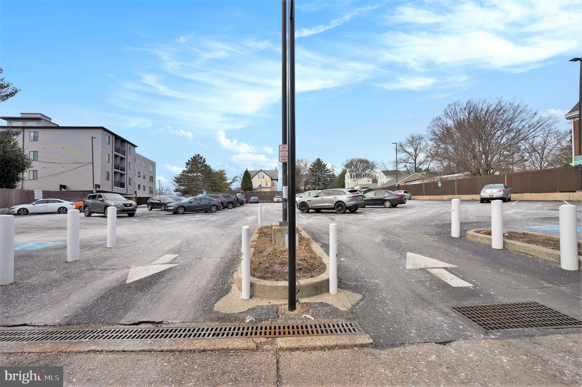 ROXBOROUGH - Business Opportunity