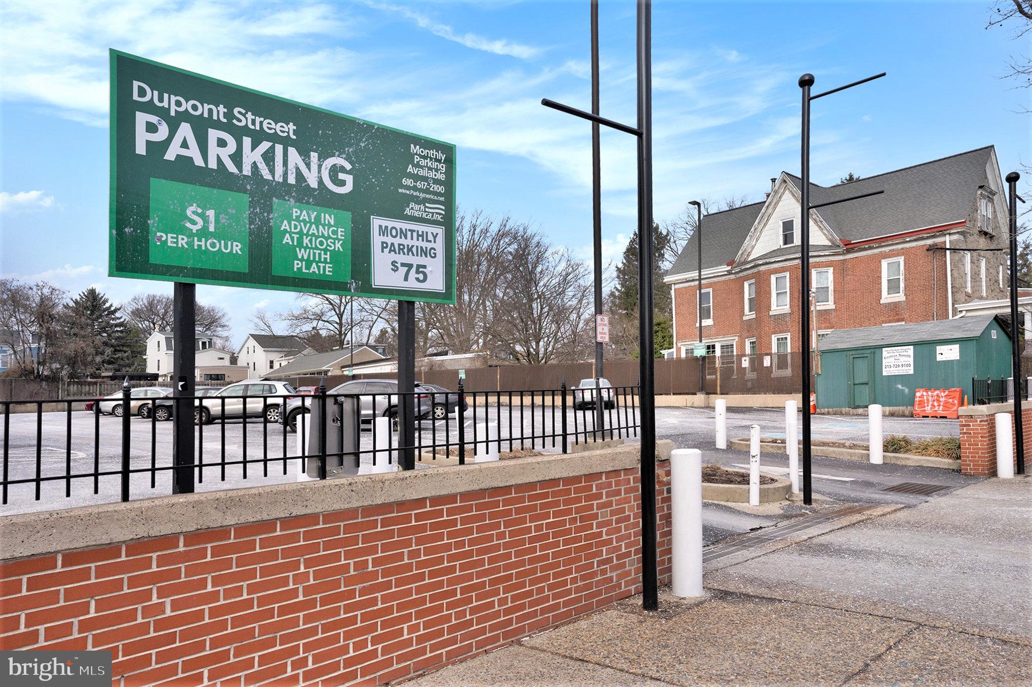 ROXBOROUGH - Business Opportunity